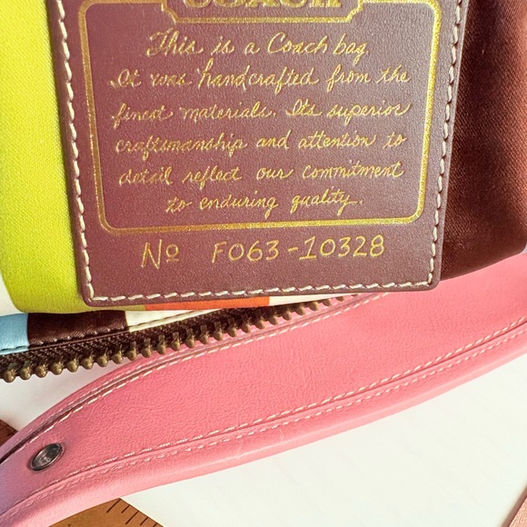 Pink Coach Double Turn lock Legacy - Picture 13 of 15